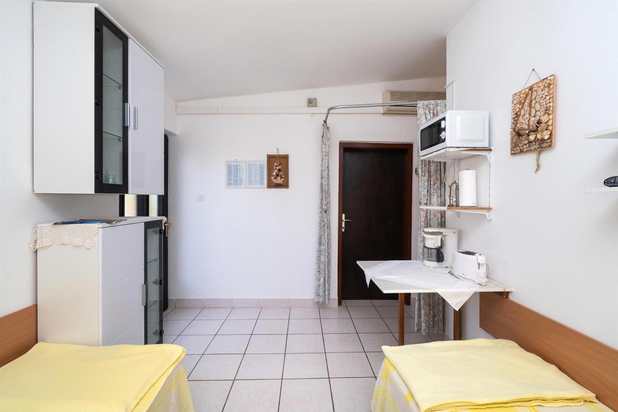 Apartments Stefani Vir Luaran gambar