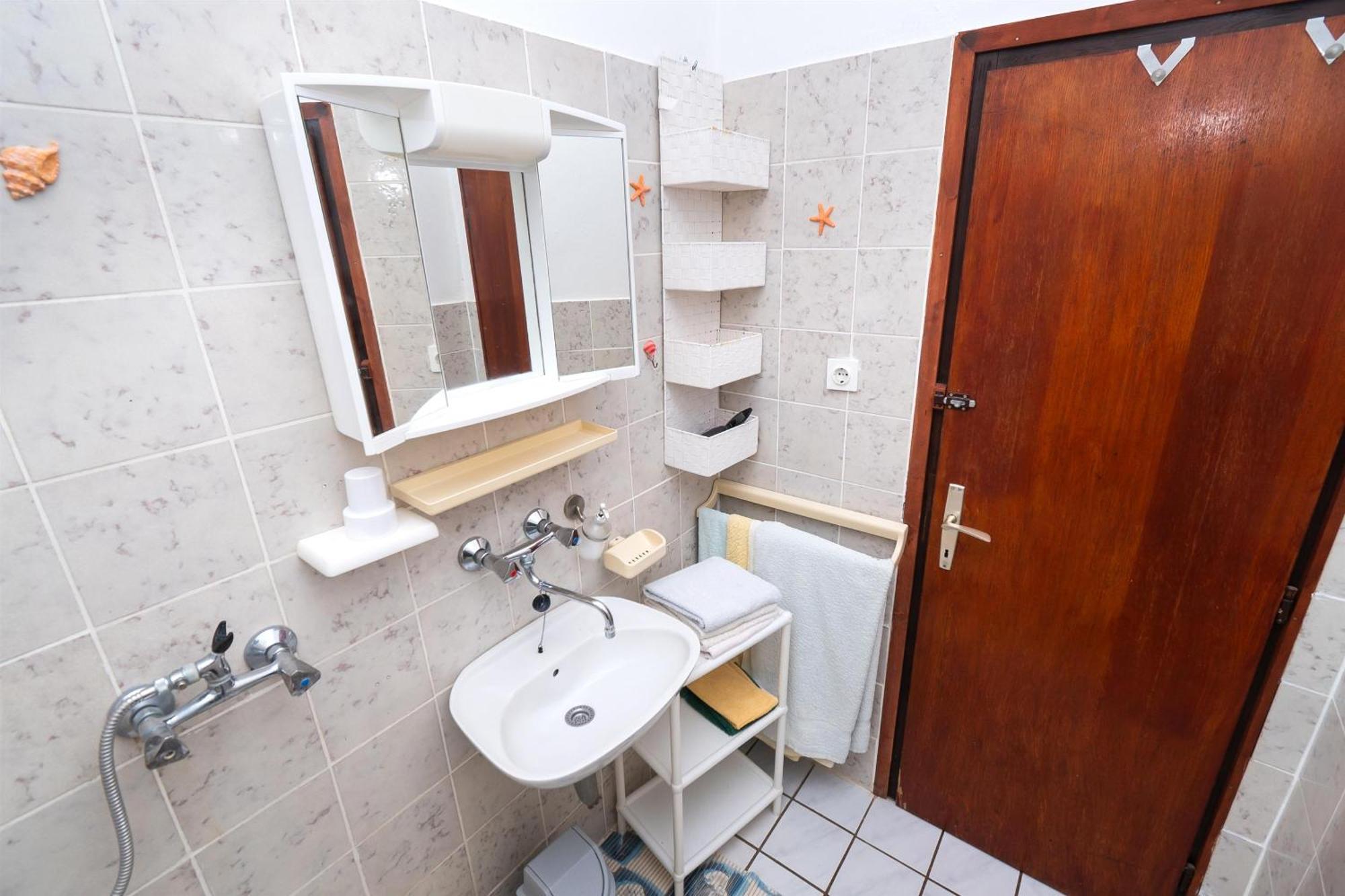 Apartments Stefani Vir Luaran gambar
