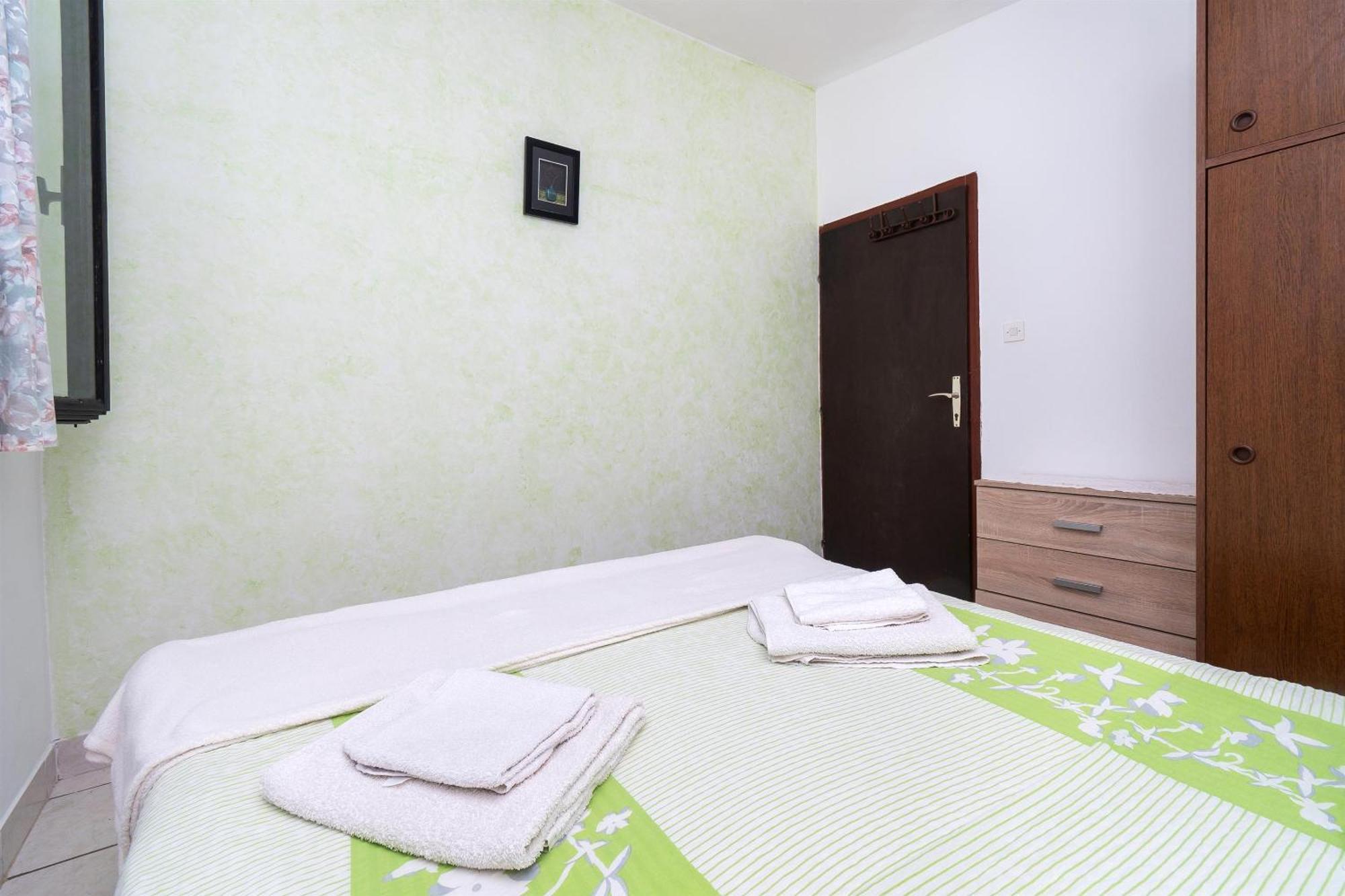 Apartments Stefani Vir Luaran gambar